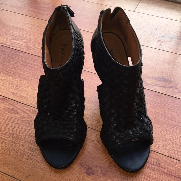 Elizabeth & James Wedge Booties Swoon EUC - Picture 3 of 8